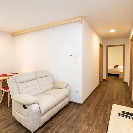 Goldhorn Kingdom * Bohinj